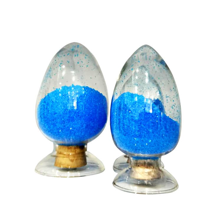 Blue crystals CuSO4_5H2O copper_ii_ sulfate pentahydrate